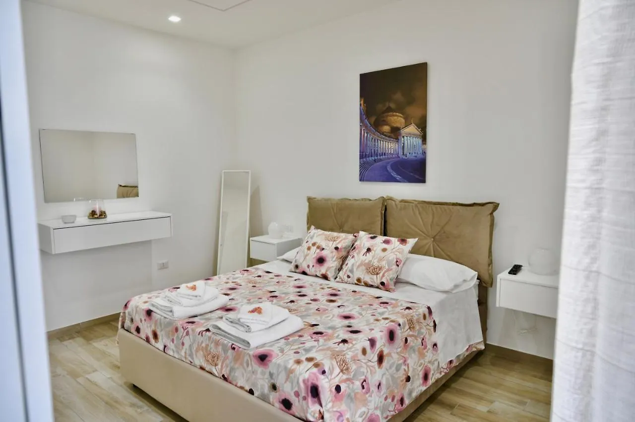 Naples Home 11