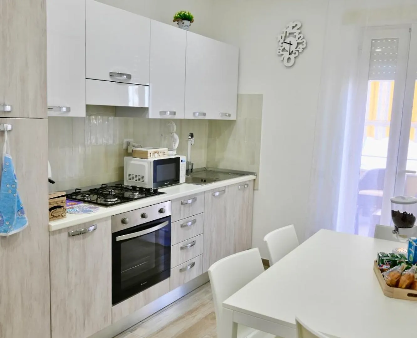 Naples Home 11